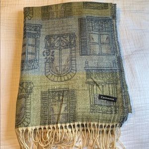 Cashmere scarf